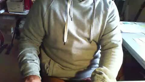 greyhounddog online show from October 22, 9:02 am