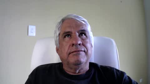 Snapshot of grisa01 chatting on February 11, 12:37 pm grisa01 online show from February 11, 12:37 pm