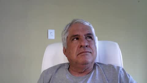 Snapshot of grisa01 chatting on February 2, 1:41 pm grisa01 online show from February 2, 1:41 pm