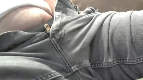 Snapshot of grrguy1 chatting on January 10, 6:42 am GrrGuy1 online show from January 10, 6:42 am