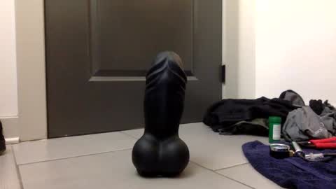 grubbsy84 online show from September 21, 1:39 am