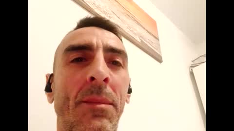 guanchoe online show from March 2, 8:35 pm