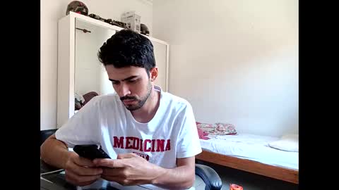 guguzinhox online show from November 20, 1:10 pm