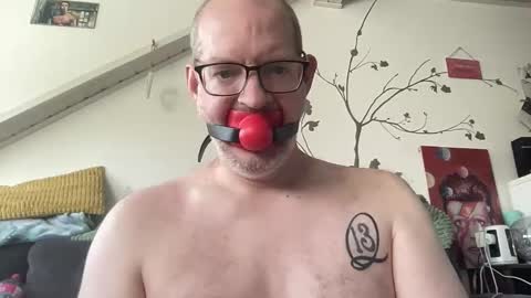 gummicasual online show from November 17, 12:52 pm