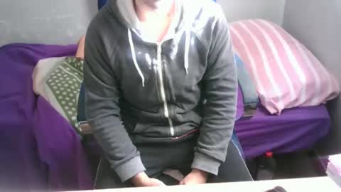 gusanito_7 online show from November 22, 10:26 am