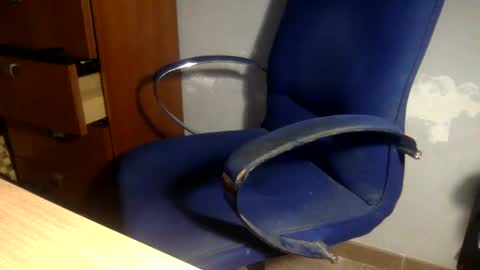 Snapshot of gusanito_enano chatting on January 12, 9:40 am gusanito_enano online show from January 12, 9:40 am