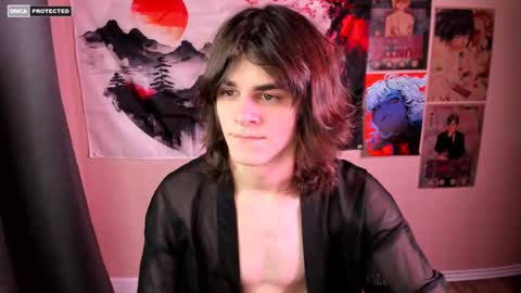 gushill_ online show from February 9, 8:45 pm