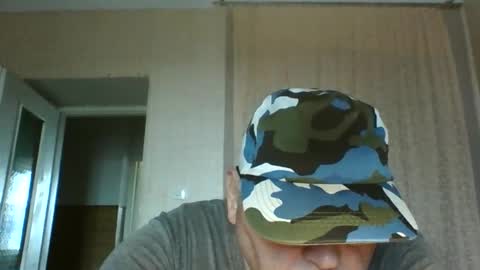 guyboy73 online show from September 18, 12:29 pm