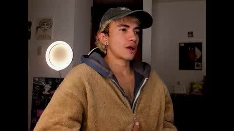 guynextdoor__ online show from October 7, 9:24 am