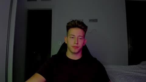 Oliver online show from February 14, 9:32 pm