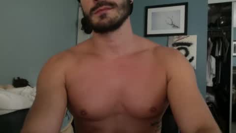 gymjock0005 online show from November 17, 2:20 pm