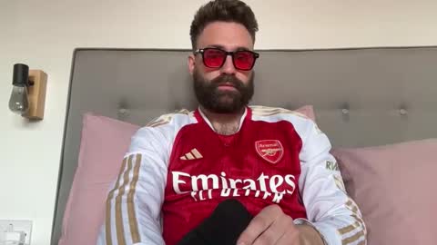 hairy_andhung online show from April 9, 1:06 pm