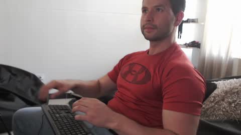 Snapshot of hairyncuteass chatting on January 18, 8:19 pm hairyncuteass online show from January 18, 8:19 pm