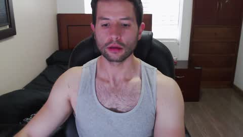 Snapshot of hairyncuteass chatting on January 31, 9:37 pm hairyncuteass online show from January 31, 9:37 pm