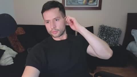 Snapshot of hairyncuteass chatting on March 6, 9:42 pm hairyncuteass online show from March 6, 9:42 pm