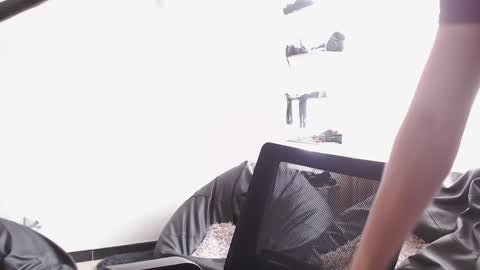 Snapshot of hairyncuteass chatting on January 24, 1:36 pm hairyncuteass online show from January 24, 1:36 pm