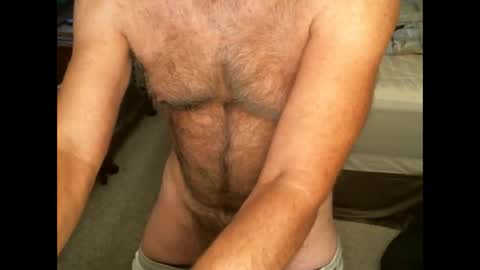 Snapshot of hairypecsguy chatting on September 25, 10:19 pm Hairy pecs online show from September 25, 10:19 pm