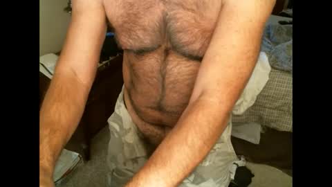 Snapshot of hairypecsguy chatting on December 26, 10:20 pm Hairy pecs online show from December 26, 10:20 pm