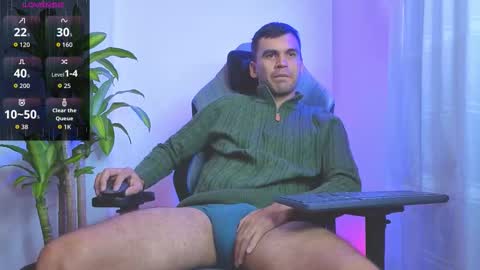 hamiltong12 online show from March 28, 8:09 pm