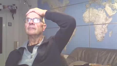 Snapshot of hamto65 chatting on February 21, 10:26 pm Prefer men 80 online show from February 21, 10:26 pm