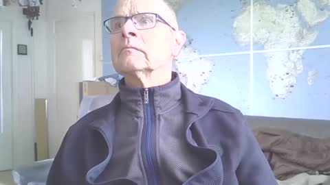 Snapshot of hamto65 chatting on February 24, 9:53 am Prefer men 80 online show from February 24, 9:53 am
