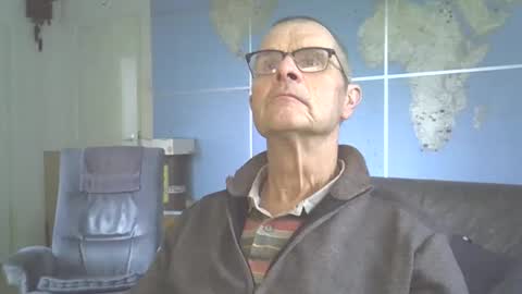 Snapshot of hamto65 chatting on October 11, 3:38 pm Prefer men 80 online show from October 11, 3:38 pm