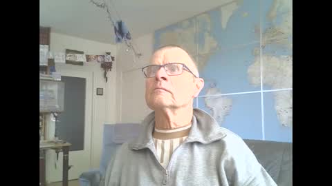 Snapshot of hamto65 chatting on February 16, 3:48 pm Prefer men 80 online show from February 16, 3:48 pm