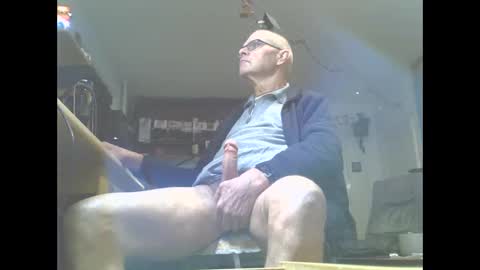 Snapshot of hamto65 chatting on February 26, 10:07 pm Prefer men 80 online show from February 26, 10:07 pm
