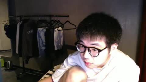 handsome_mannn online show from February 18, 8:37 pm