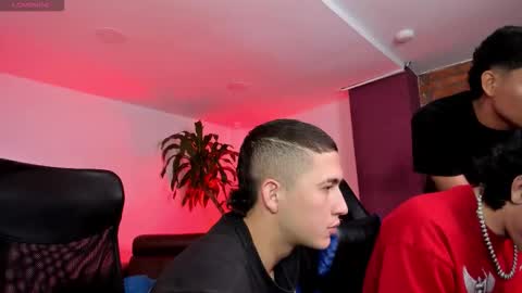 leonardfarrucknick and otis online show from December 3, 1:44 am