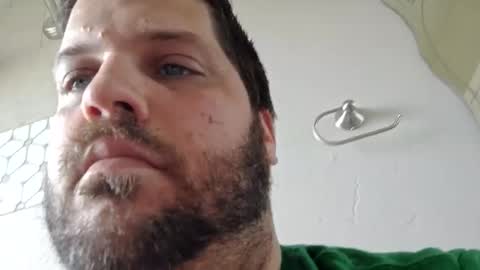 handsomedaddy198923 online show from October 16, 7:33 pm