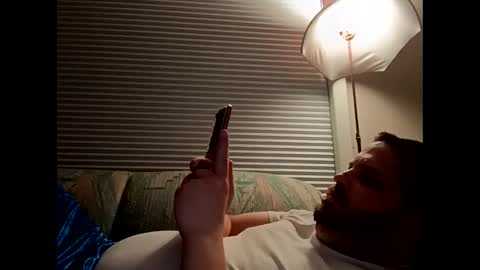 handsomedaddy198923 online show from October 12, 7:02 am