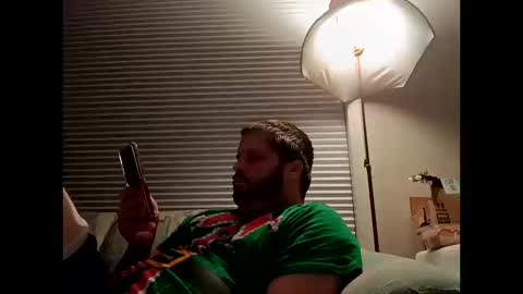 handsomedaddy198923 online show from October 11, 7:01 am