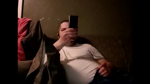 Handsomedaddy198923 online show from April 6, 4:46 am