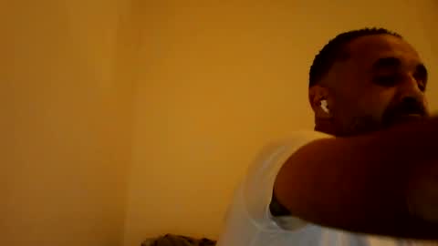 handsomepenis20cm online show from September 26, 7:11 pm