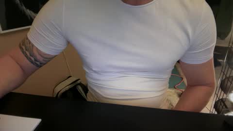 Snapshot of hankmoody6 chatting on February 12, 8:49 am hanky online show from February 12, 8:49 am