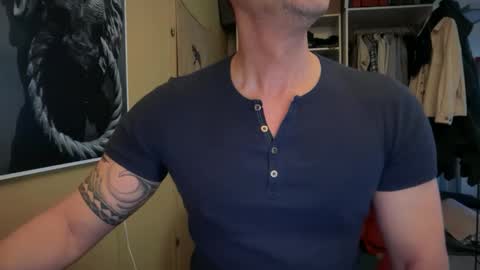 Snapshot of hankmoody6 chatting on March 5, 8:00 am hanky online show from March 5, 8:00 am