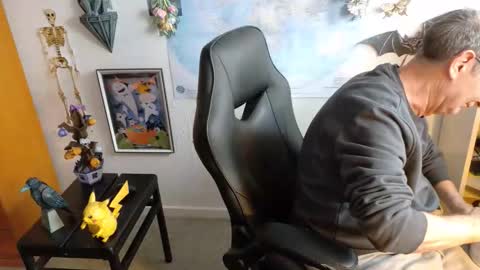 charly online show from October 8, 9:24 am