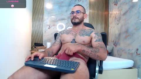 hanz_col online show from December 29, 8:48 pm