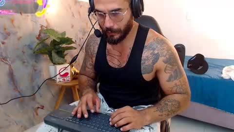 hanz_col online show from September 15, 8:54 pm