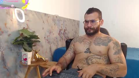 hanz_col online show from September 24, 11:08 am