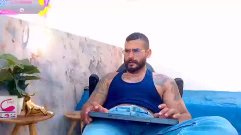 hanz_col online show from September 11, 6:07 pm