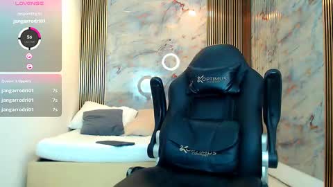 hanz_col online show from January 31, 1:43 am