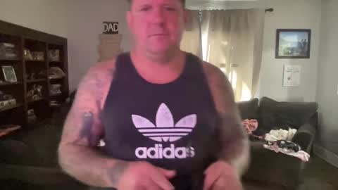 Snapshot of happilymarr1ed chatting on October 2, 3:27 pm DadBod online show from October 2, 3:27 pm