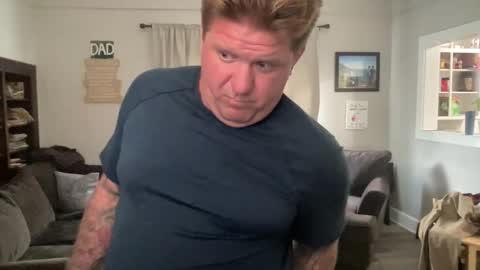 Snapshot of happilymarr1ed chatting on September 25, 6:51 pm DadBod online show from September 25, 6:51 pm