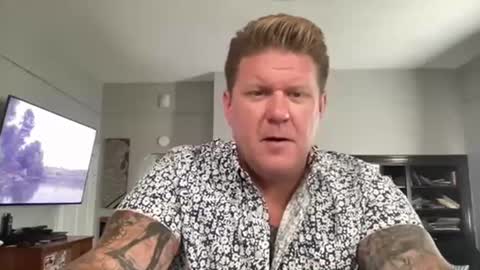 Snapshot of happilymarr1ed chatting on September 11, 3:44 pm DadBod online show from September 11, 3:44 pm