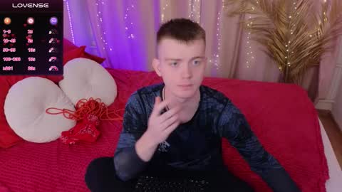 Snapshot of happy_de1mos chatting on September 18, 7:49 pm Jack online show from September 18, 7:49 pm