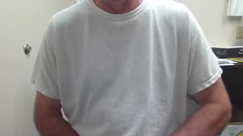 Snapshot of happybrian5 chatting on October 15, 12:18 am happybrian5 online show from October 15, 12:18 am