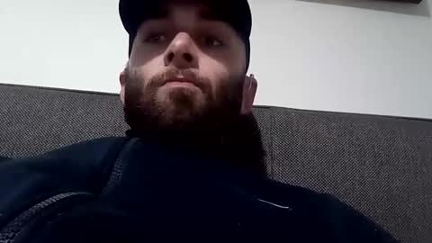 Snapshot of happyguy00000 chatting on January 17, 10:05 pm Calvin Secret online show from January 17, 10:05 pm