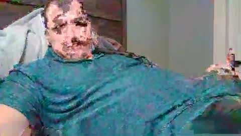 Snapshot of hardcockoncam22 chatting on January 22, 4:23 am cervixpainter25 online show from January 22, 4:23 am
